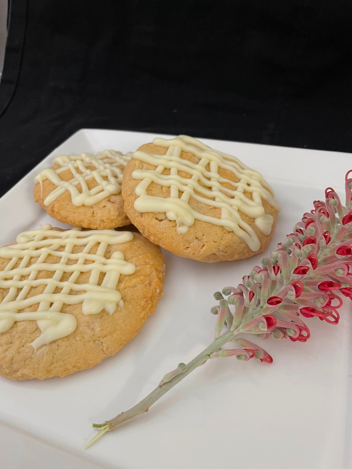 Macadamia White Choc - Bag of 7